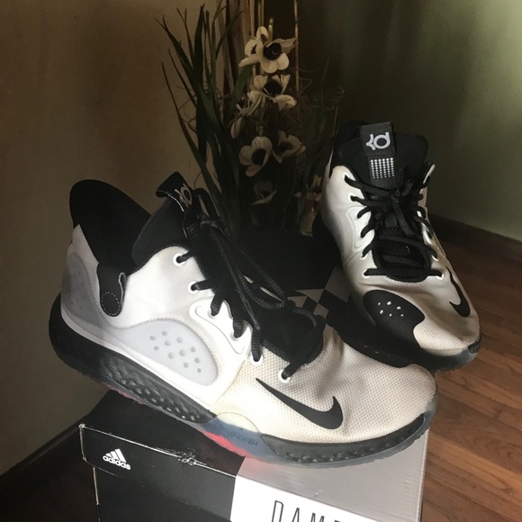 Nike KD’s y’all my son’s, These he wore 1/2 a yr. - Picture 1 of 6